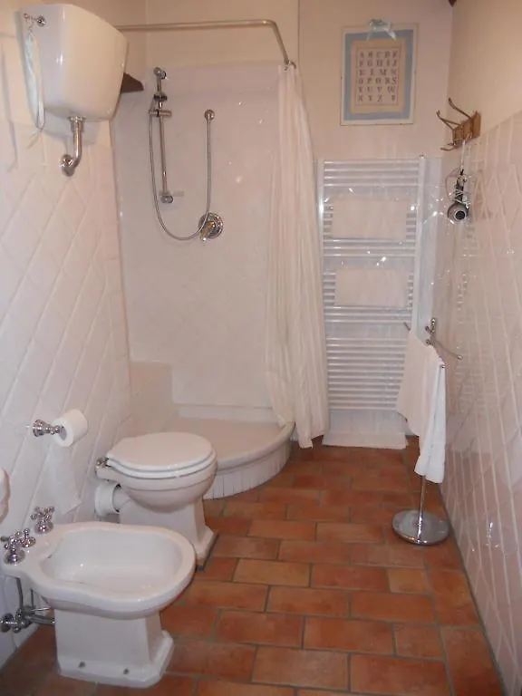 *** Guest house La Casa Del Frate Rooms Castiglion Fiorentino Italy